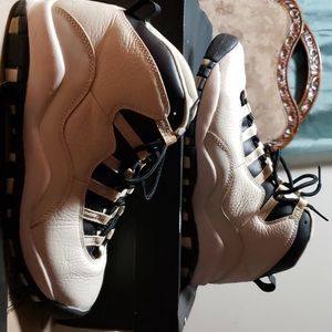 Nike Air Jordan Retro Premium GG Big Kids size 6.